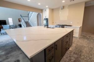 Quartz Oversized Island, vein matching